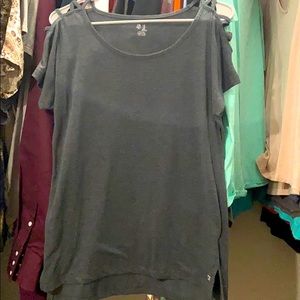 Gap fit cool dry workout shirt